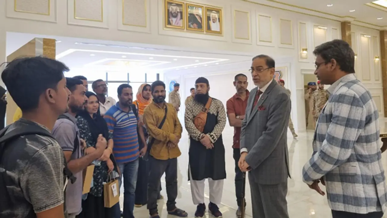 সুদান থেকে জেদ্দায় পৌঁছেছে ৭০ বাংলাদেশি, রাতে ঢাকার উদ্দেশে রওনা