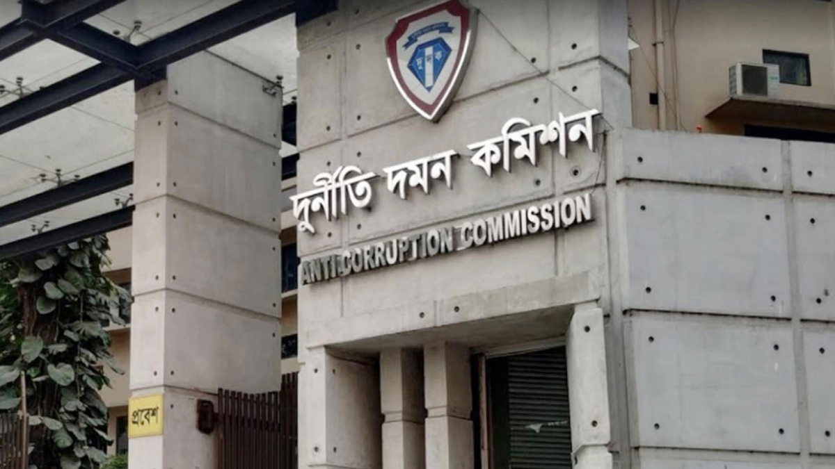 জাল সনদে নিয়োগ, মামলায় ফাঁসছেন কলেজ অধ্যক্ষসহ ২ জন