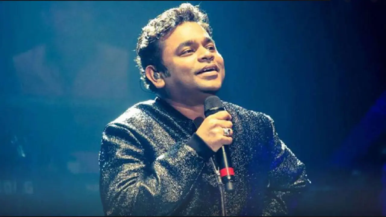 হঠাৎ মঞ্চে উঠে রহমানের শো বন্ধ করল পুলিশ, নিন্দার ঝড়