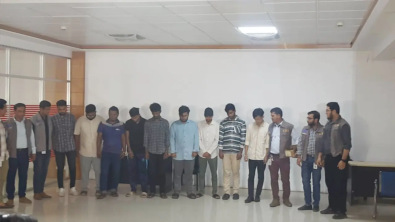 তরুণীদের আপত্তিকর ভিডিও দেশ-বিদেশে বিক্রি করত তারা