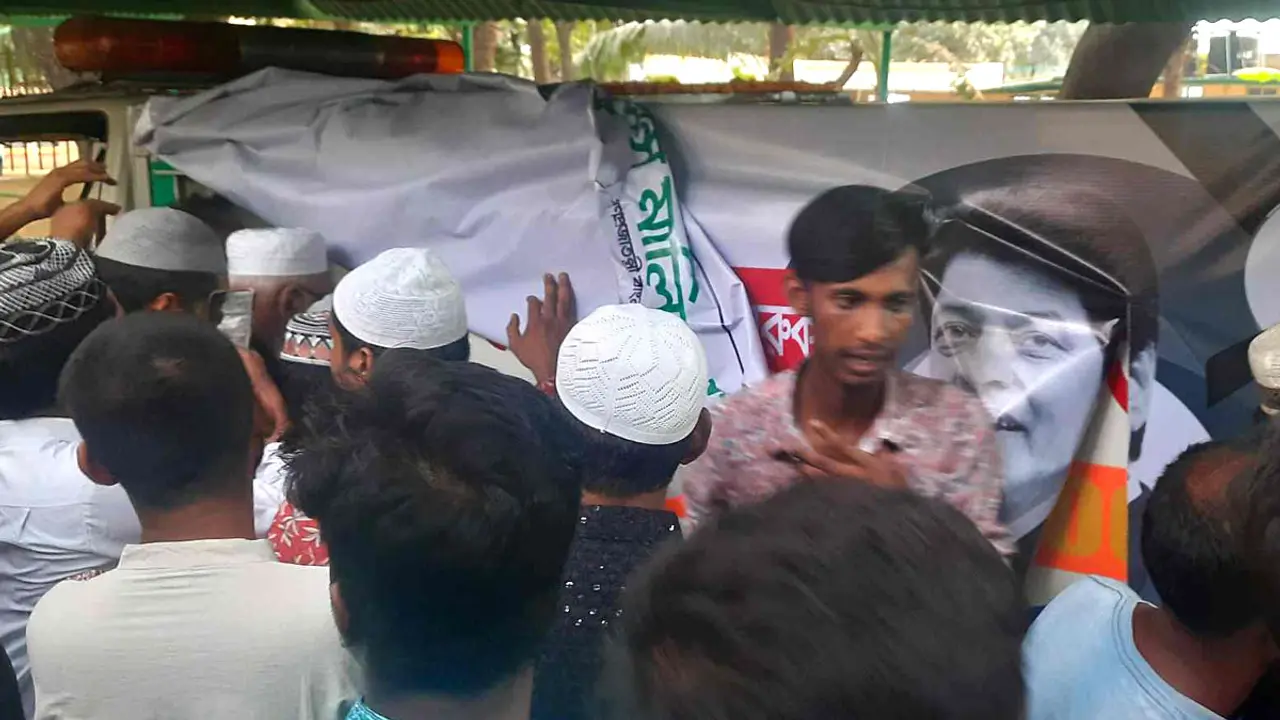 গুলশানে নায়ক ফারুকের জানাজা অনুষ্ঠিত 