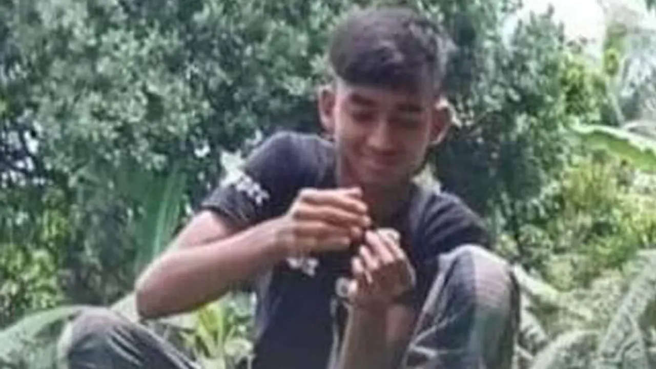 নেত্রকোণায় স্কুলছাত্রীকে কুপিয়ে হত্যা, অভিযুক্ত তরুণ গ্রেপ্তার