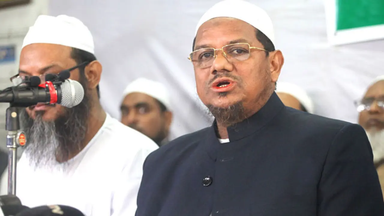গাজীপুরে আল্লাহভীরু মেয়র চান চরমোনাই পীর