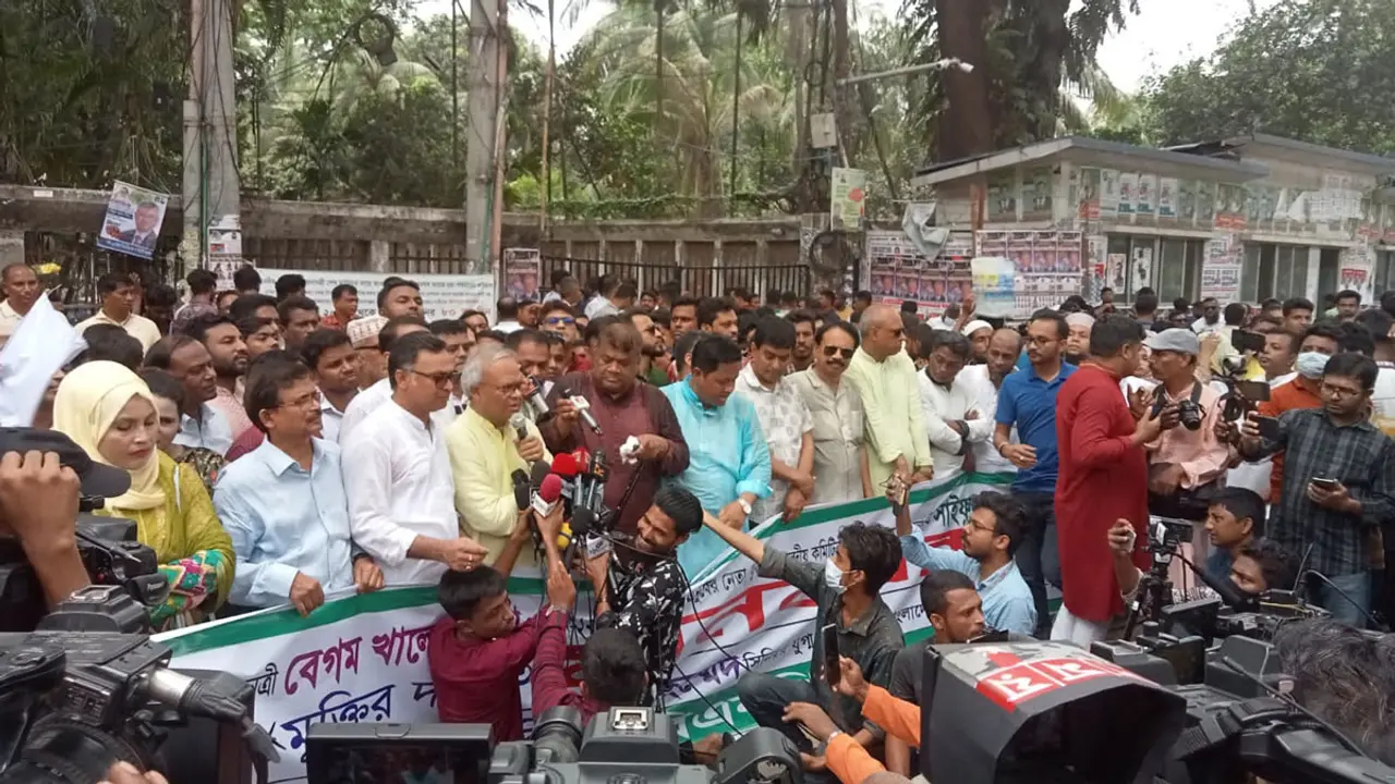 প্রধানমন্ত্রীর নির্দেশে জিয়াউর রহমানকে হুকুমের আসামি : রিজভী