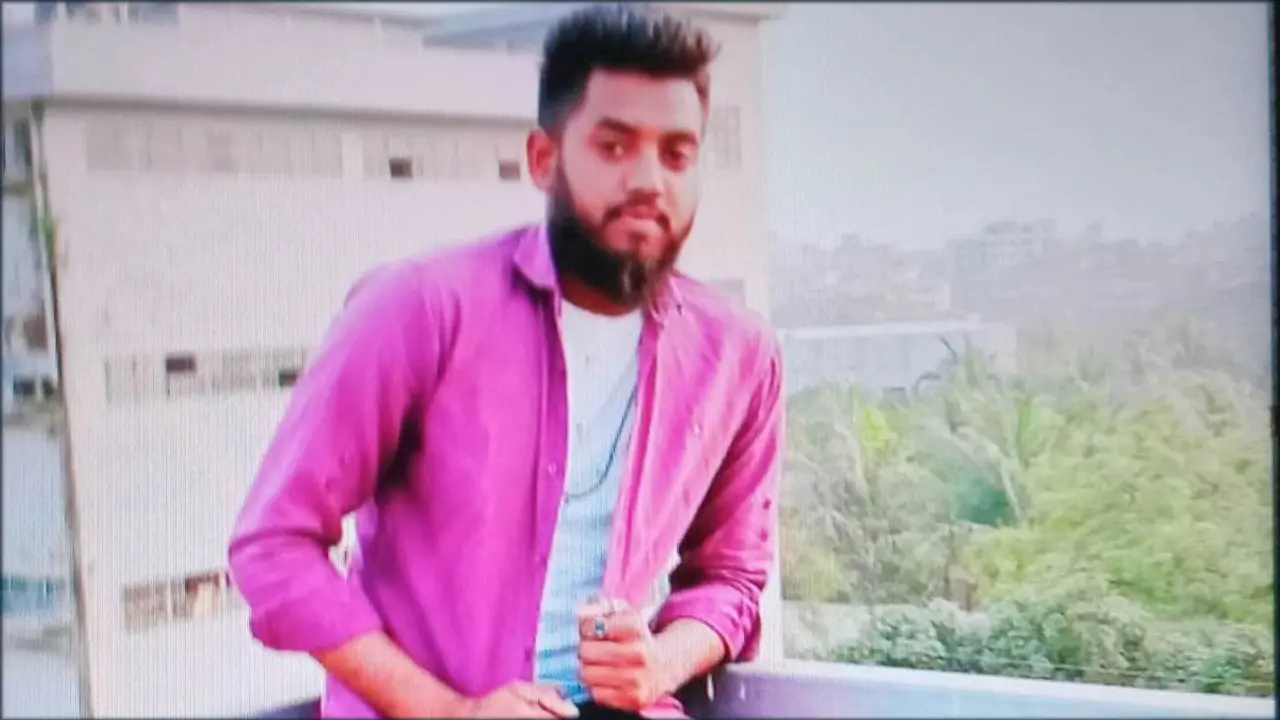 পিস্তল দিয়ে নিজের বুকে গুলি চালালেন পুলিশ কনস্টেবল