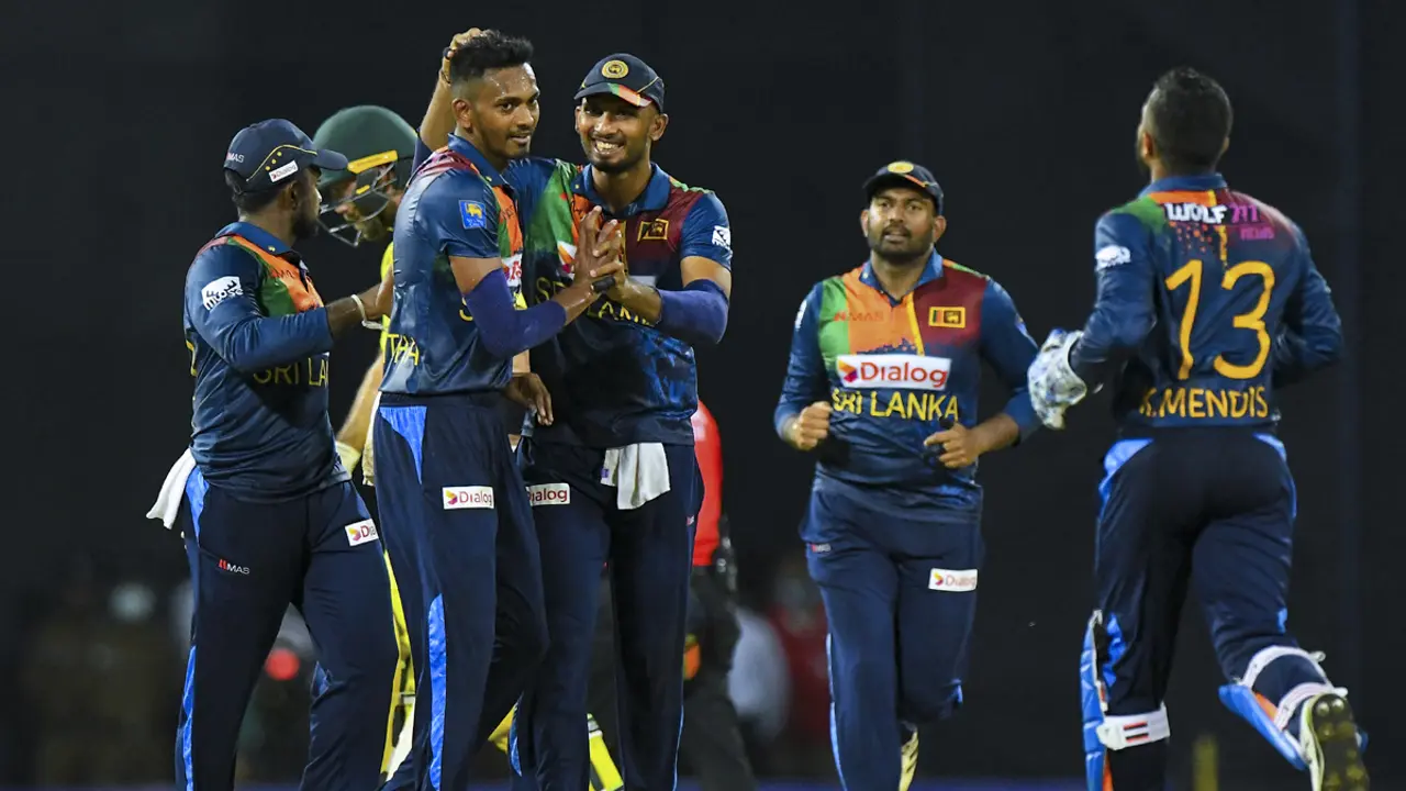 আইপিএল জিতেই জায়গা পেলেন লঙ্কান দলে, ফিরলেন করুণারত্নেও