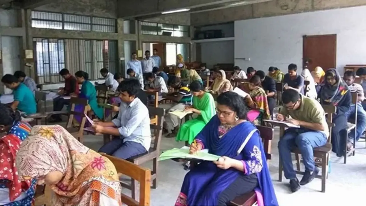 ৪৫তম বিসিএস প্রিলিমিনারি : দেখাদেখির চেষ্টা করলেই পরীক্ষা বাতিল