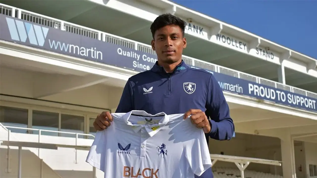 ইংল্যান্ডে খেলবেন কুমিল্লার আরাফাত