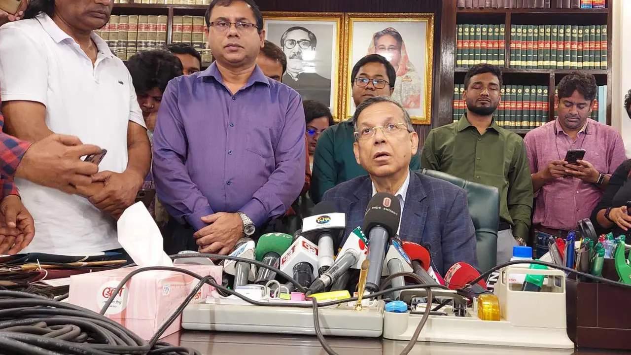সংবিধানে নির্বাচনকালীন সরকার বলে কিছু নেই : আইনমন্ত্রী