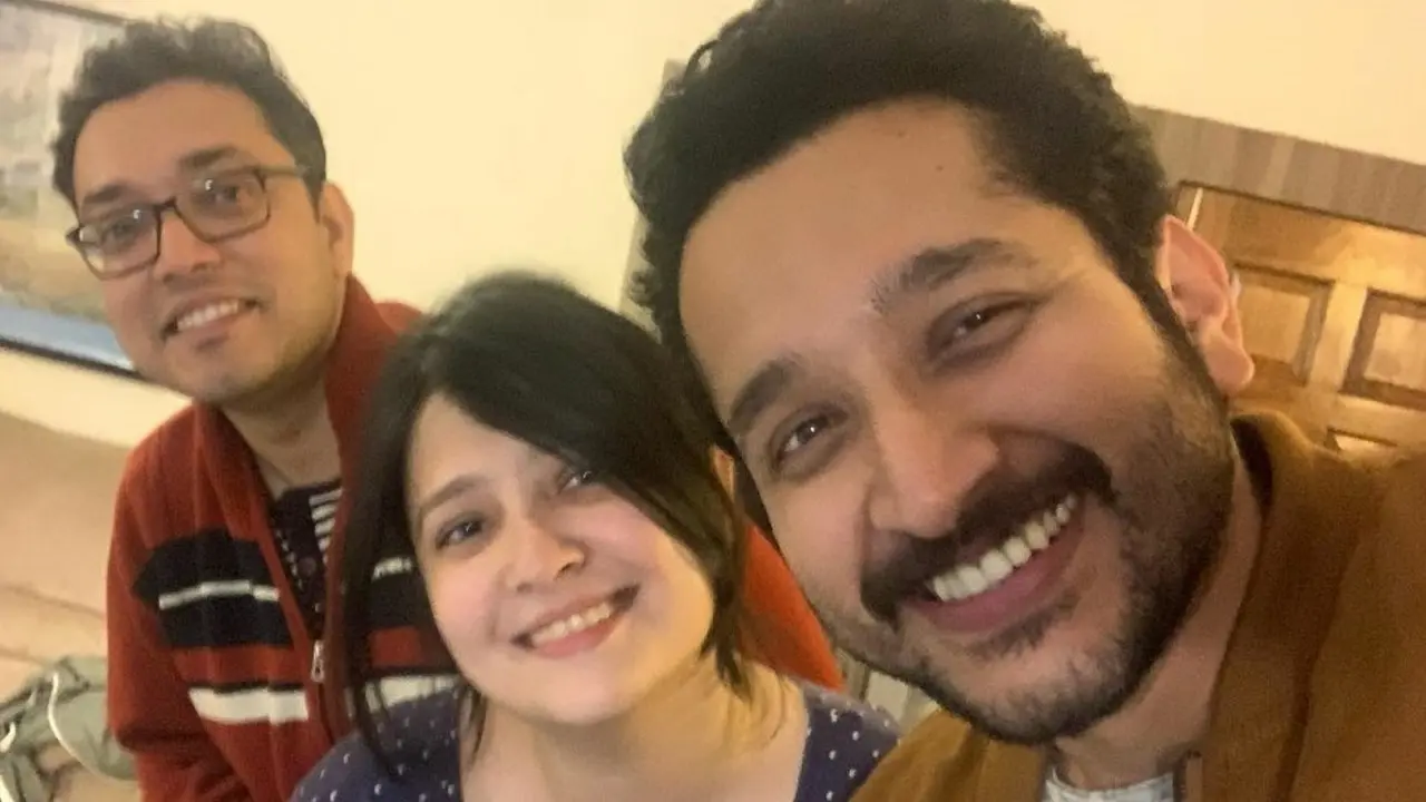 প্রাক্তন স্ত্রীকে বিয়ে করছেন বন্ধু, বিষণ্ন অনুপম
