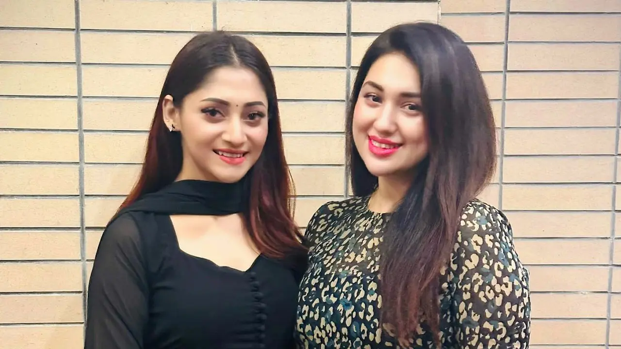 পূজা আমার ছোট বোন : অপু বিশ্বাস
