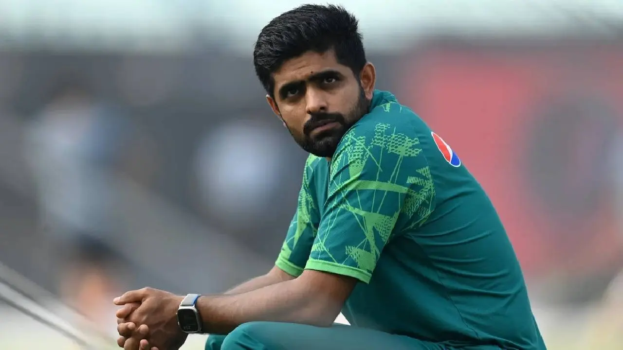 অধিনায়কত্ব ছেড়ে যা বললেন বাবর 