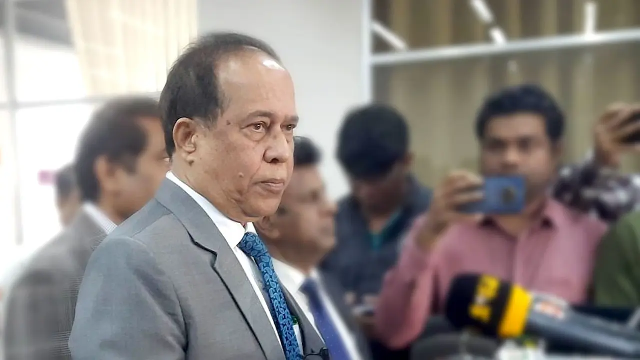 দুর্ভাগ্যজনক হলো নির্বাচনে বাইরের থাবা পড়েছে : সিইসি
