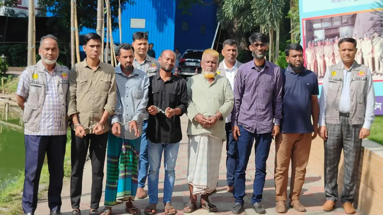 কেন্দ্রীয় নেতাদের নির্দেশে তাণ্ডব চালায় বিএনপির নেতাকর্মীরা