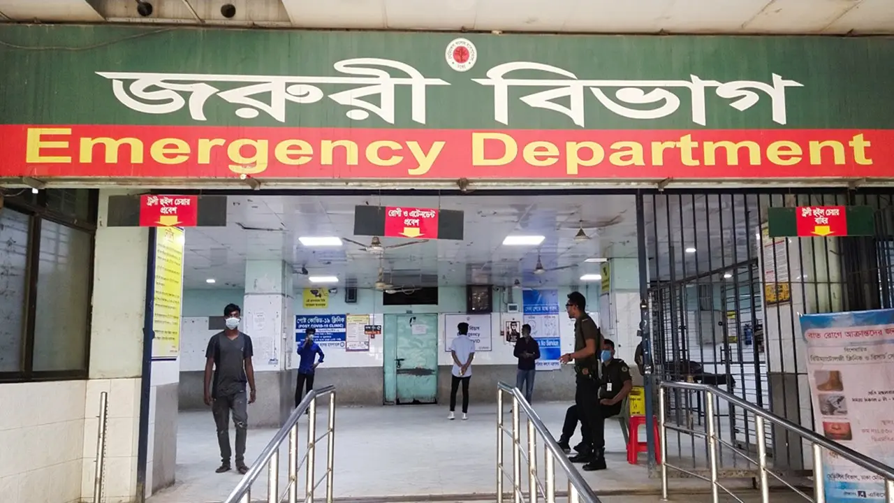 নেশা করায় বাবার বকা, স্ত্রীর ওড়নায় যুবকের আত্মহত্যা