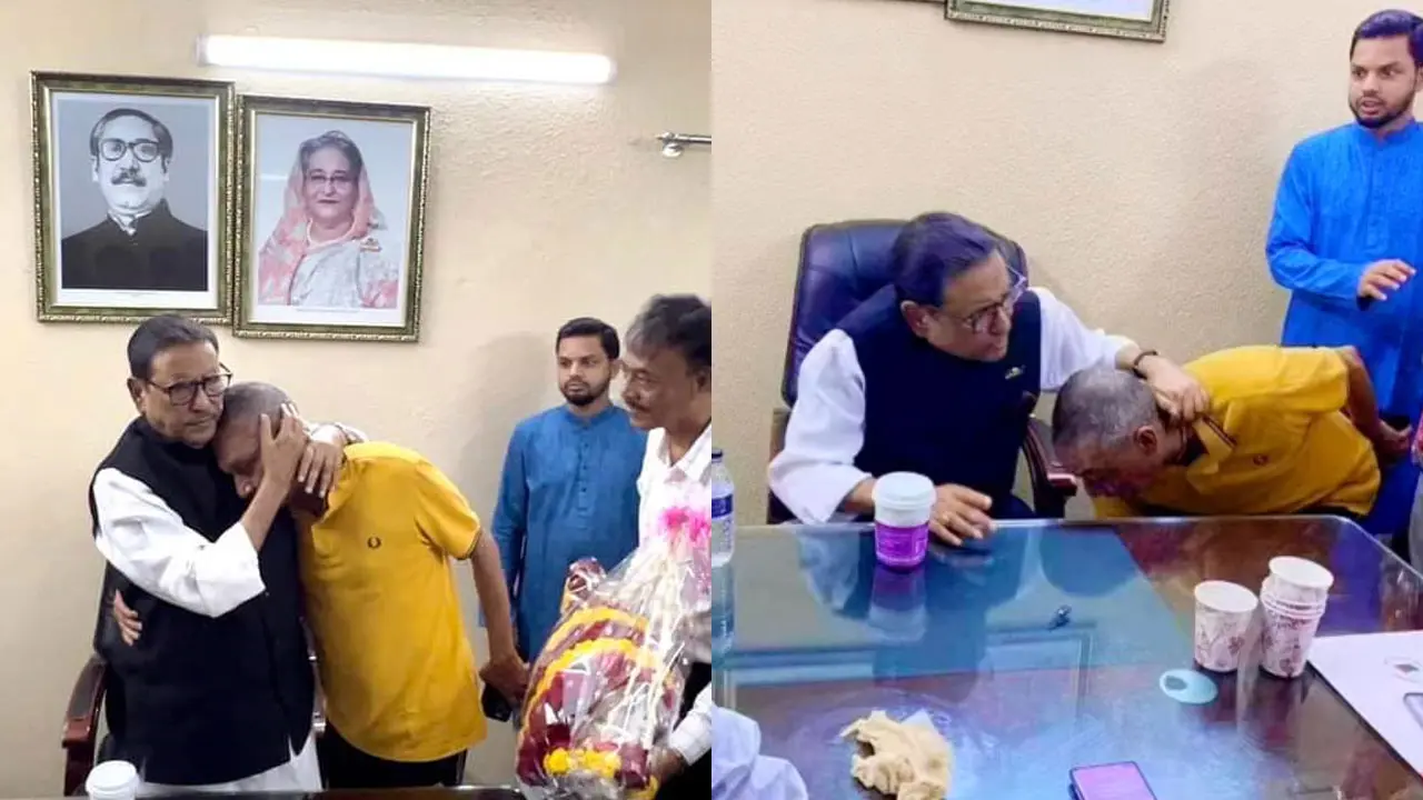 পা ছুঁয়ে সালাম একরামের, বুকে টেনে নিলেন ওবায়দুল কাদের