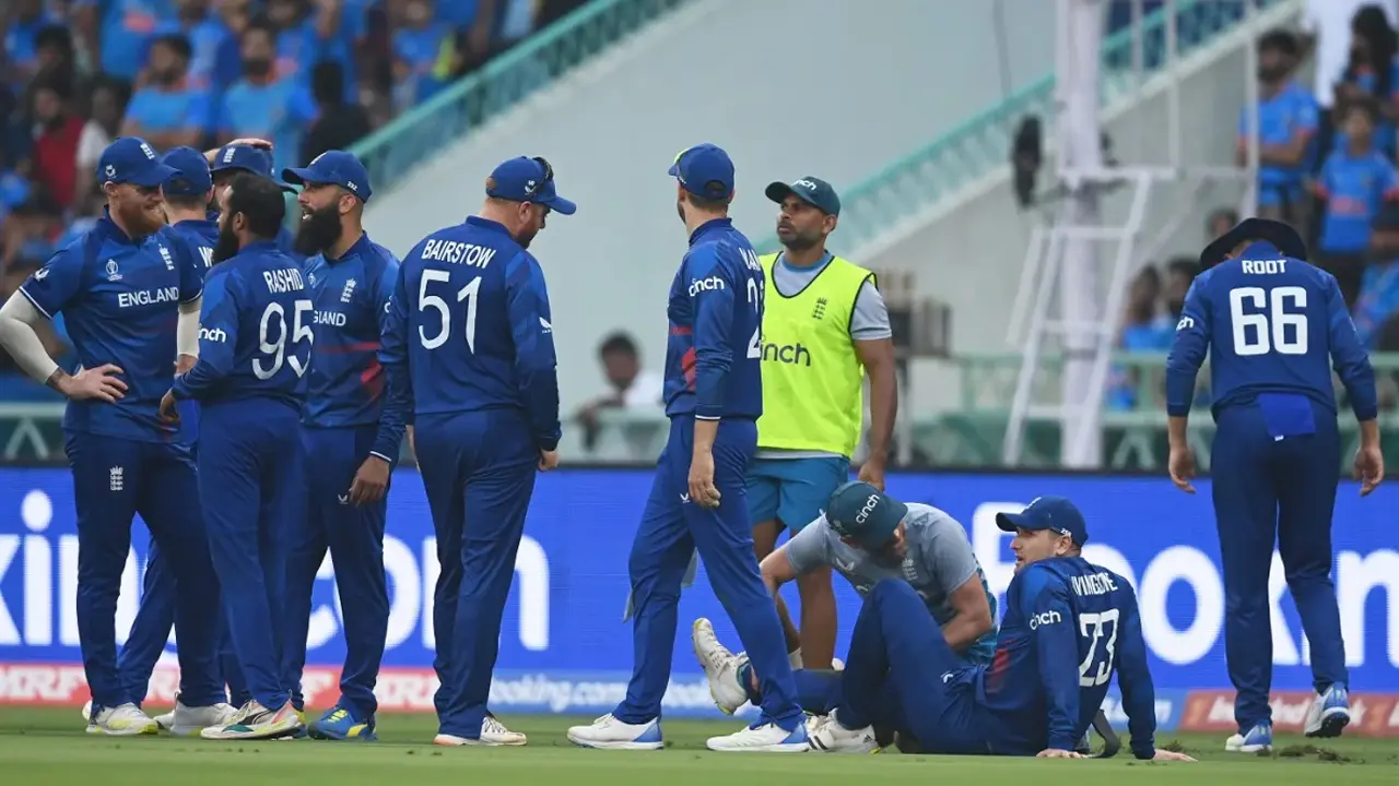 বিশ্বকাপে ব্যর্থ ইংল্যান্ডের স্কোয়াডে ব্যাপক পরিবর্তন