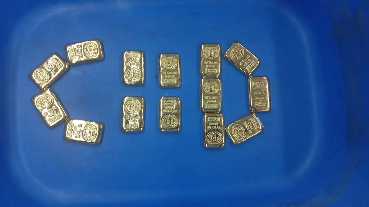 শাহজালালে সোনাসহ যাত্রী আটক