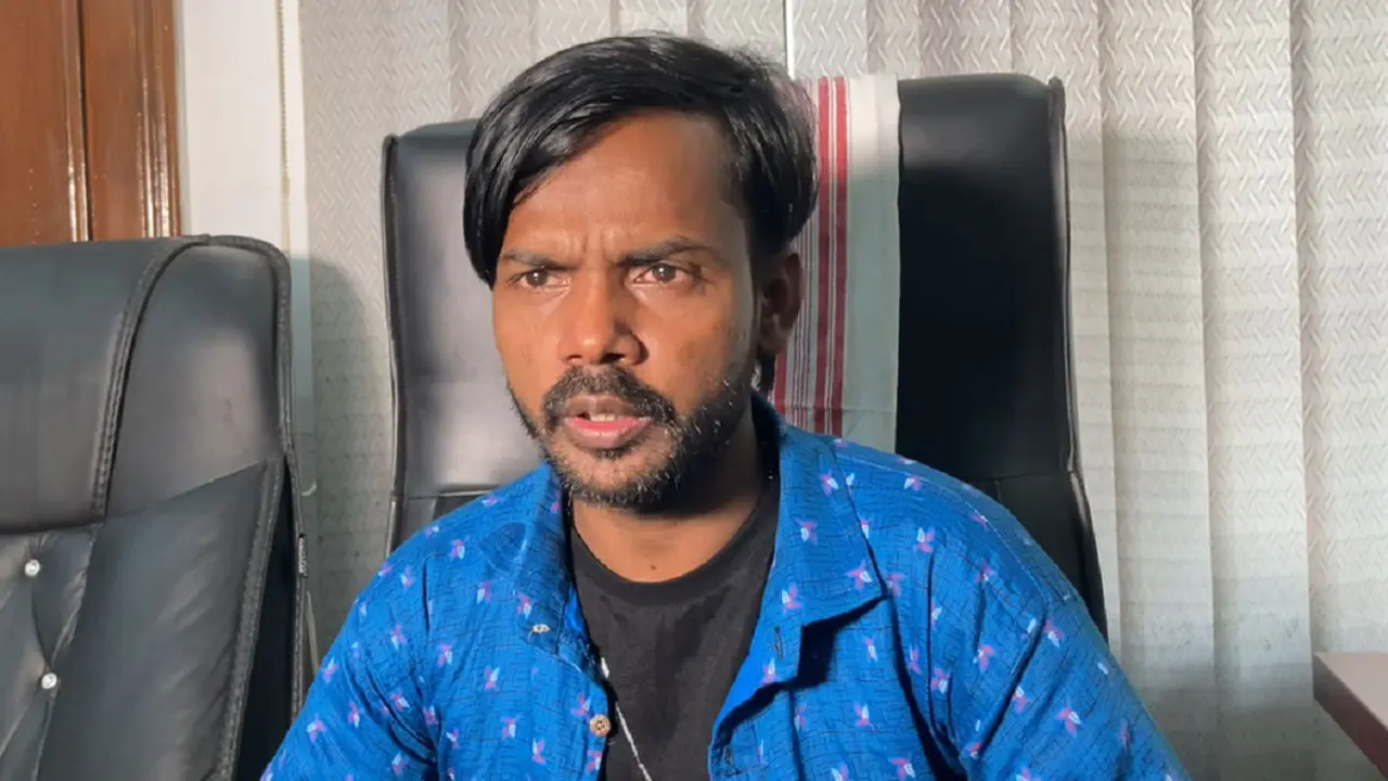 দলীয় মনোনয়নে নির্বাচন করবেন হিরো আলম
