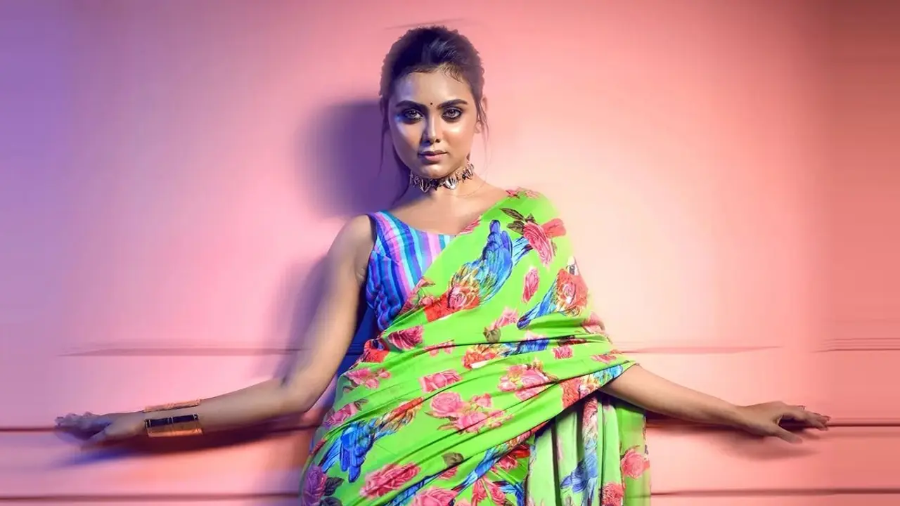 প্রেম করার মতো কাউকে খুঁজে পাচ্ছেন না ইধিকা!