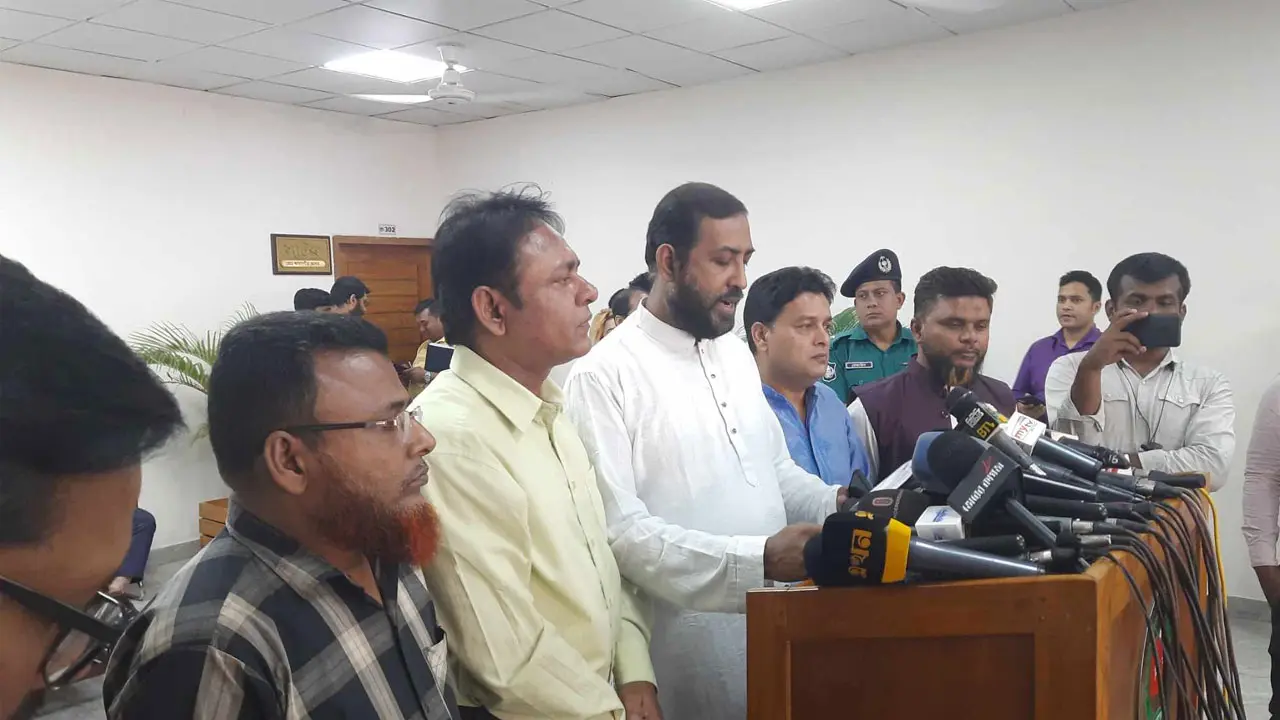তফসিল স্থগিত রাখতে সিইসিকে স্মারকলিপি অনিবন্ধিত লেবার পার্টির