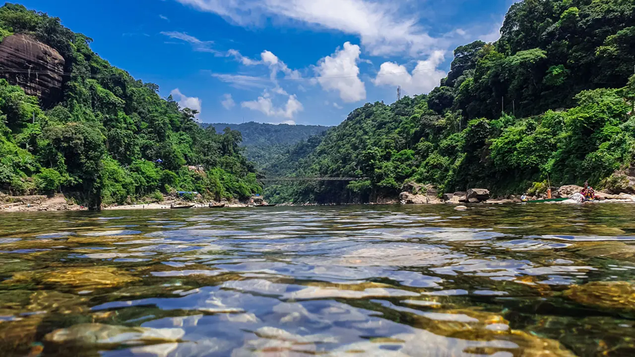 পর্যটকের চোখে জাফলংয়ের সৌন্দর্য