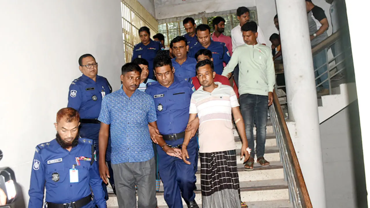 স্বর্ণ চোরাচালান মামলায় তিনজনের ফাঁসি, ২ ভারতীয়ের যাবজ্জীবন