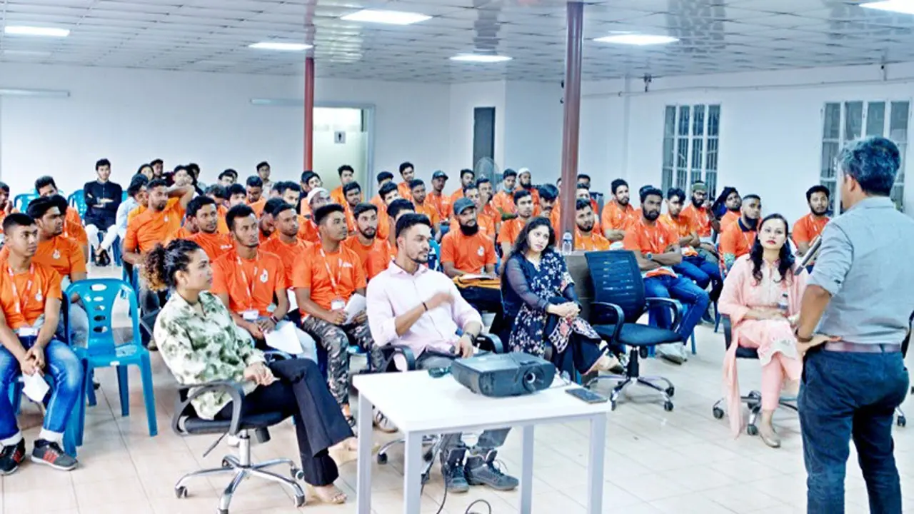 রাইডার পদে দারাজে চাকরি, লাগবে না অভিজ্ঞতা