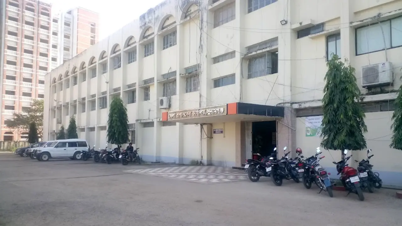 জেলা প্রশাসকের কার্যালয়ে নিয়োগ, এইচএসসি পাসেই আবেদন