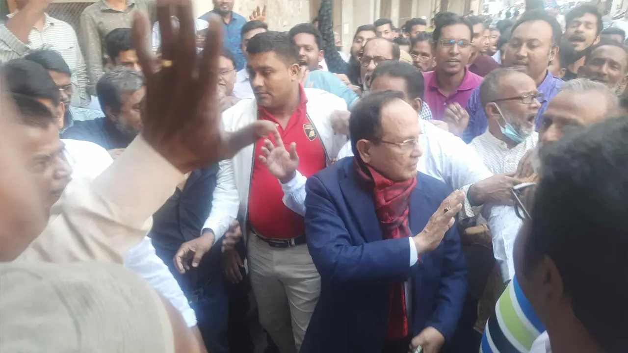 এবার আচরণবিধি লঙ্ঘন করলেন জাতীয় পার্টির কাজী ফিরোজ