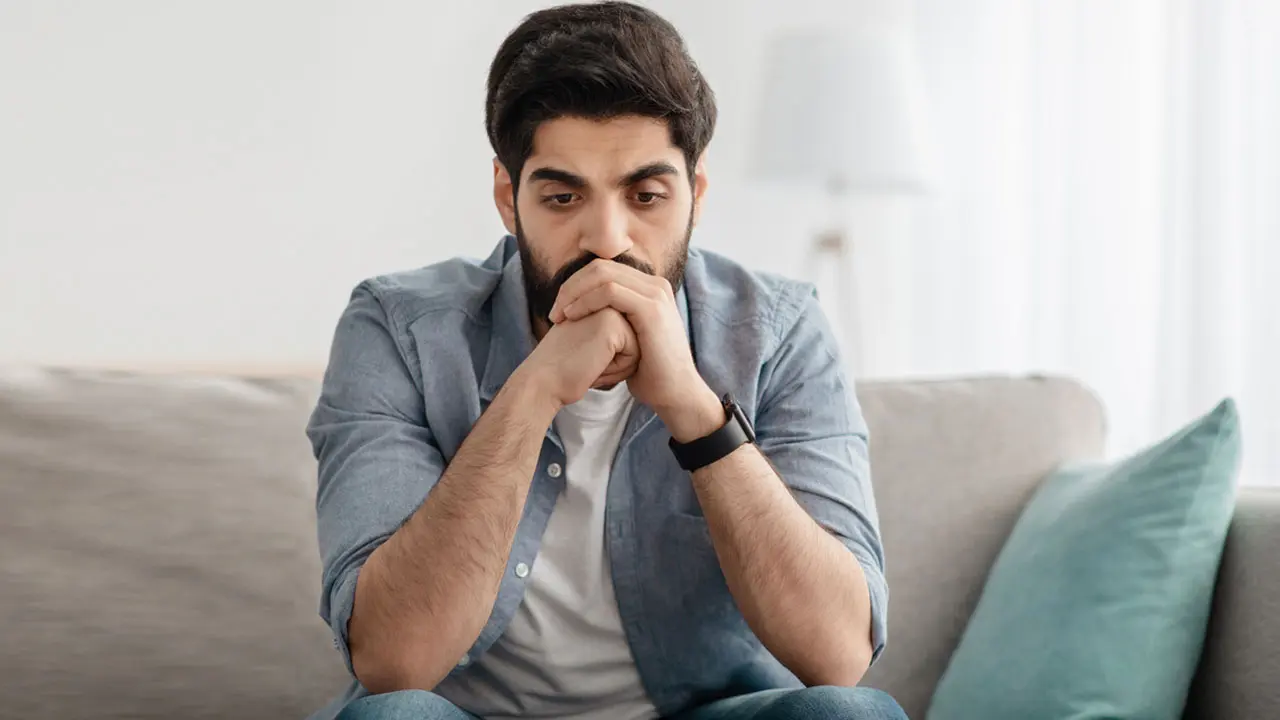 ধূমপানের থেকেও বেশি ক্ষতি করে একাকিত্ব