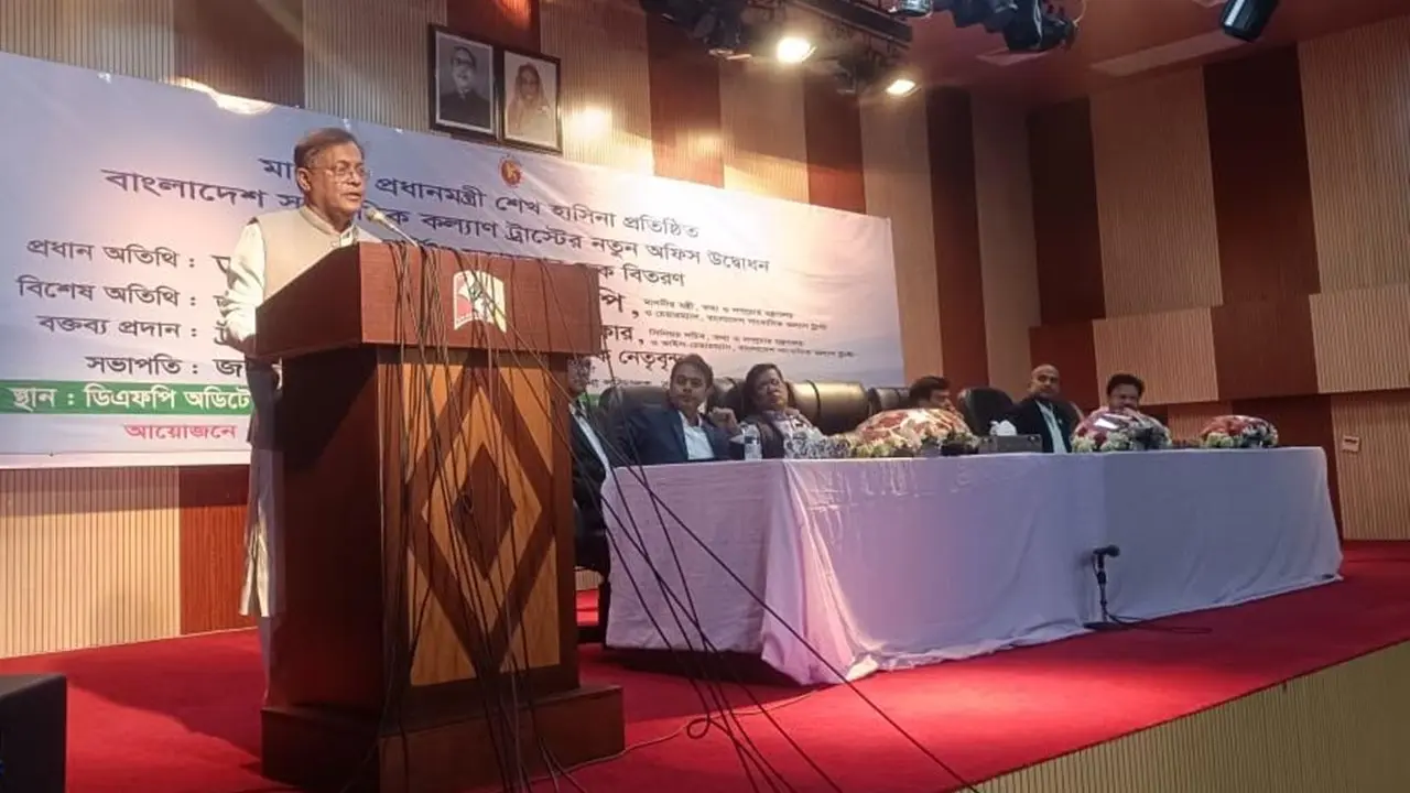 আমরা তালা ভেঙে অফিসে গিয়েছিলাম আর বিএনপি...