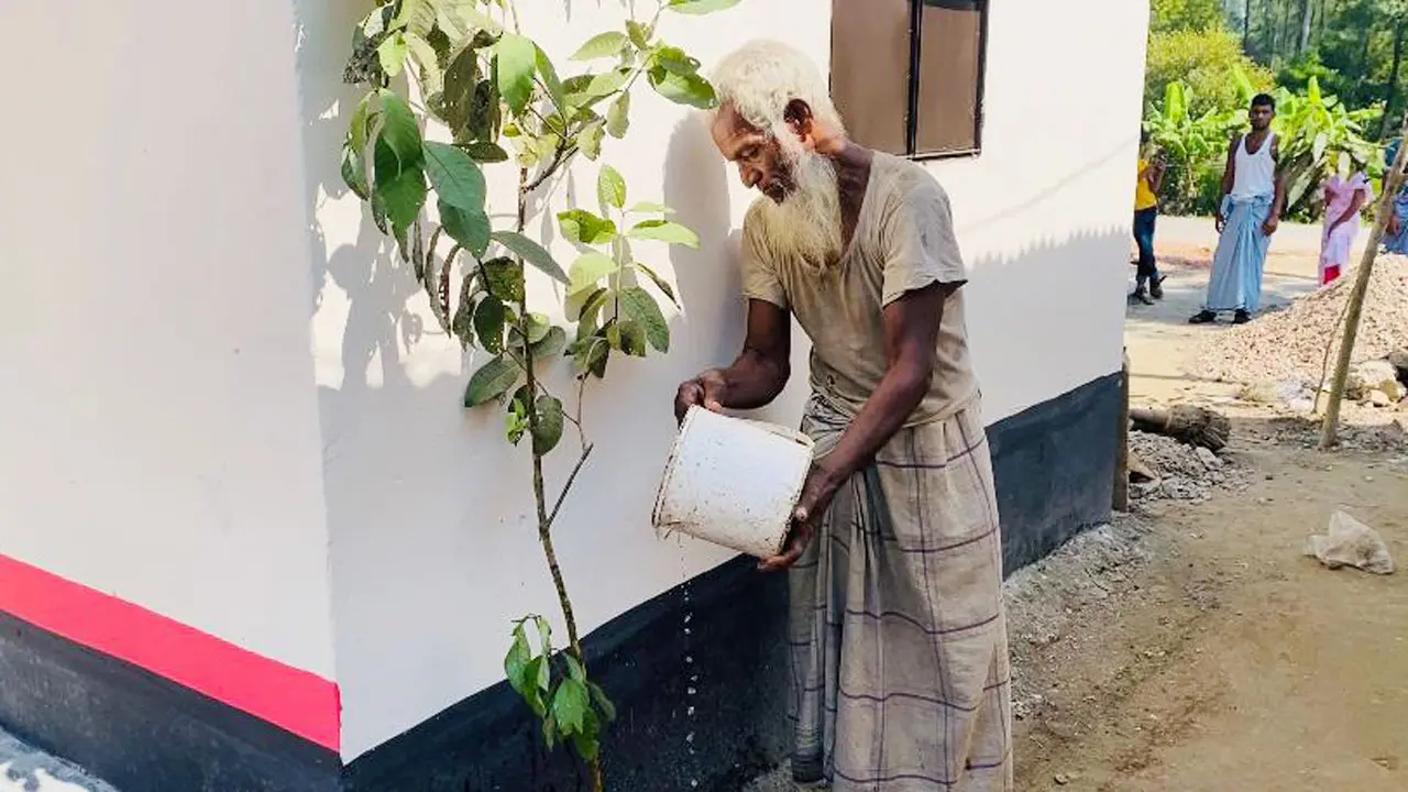 নতুন ঘর পেয়ে ঘরে ঘরে আনন্দ