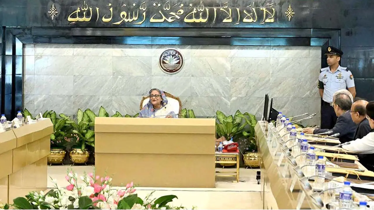 দায়িত্ব পালনে সহযোগিতায় মন্ত্রী-সচিবদের প্রধানমন্ত্রীর ধন্যবাদ