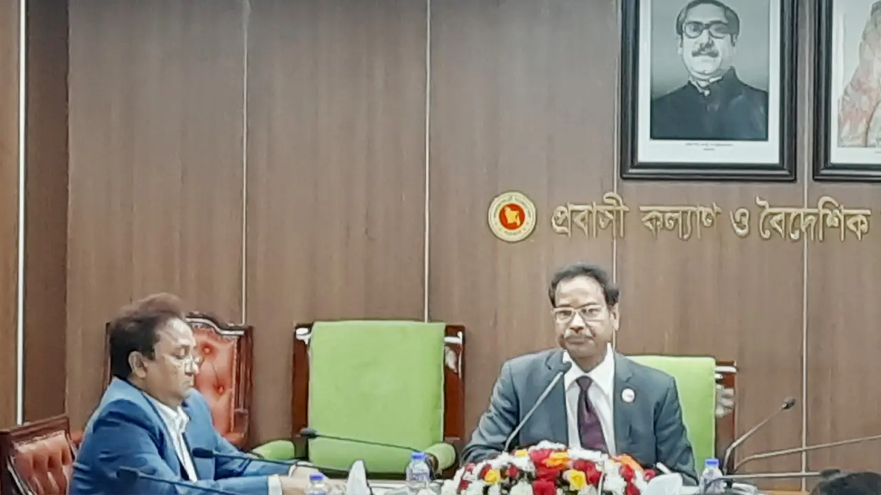 ক‌রোনায় বি‌দেশ‌ফেরত দুই লাখ কর্মীকে ২৭০ কোটি টাকা দেবে সরকার