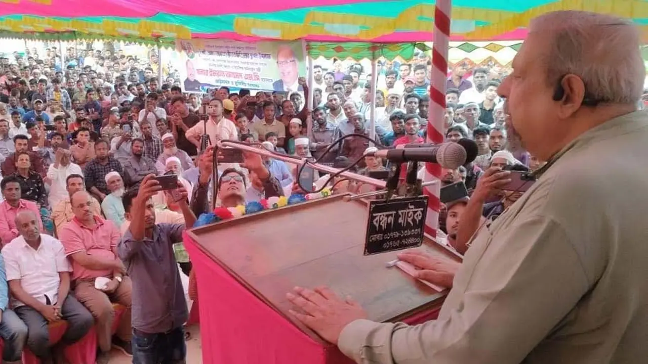 আপনারা নৌকায় ভোট দিন, উন্নয়ন করা আমাদের দায়িত্ব