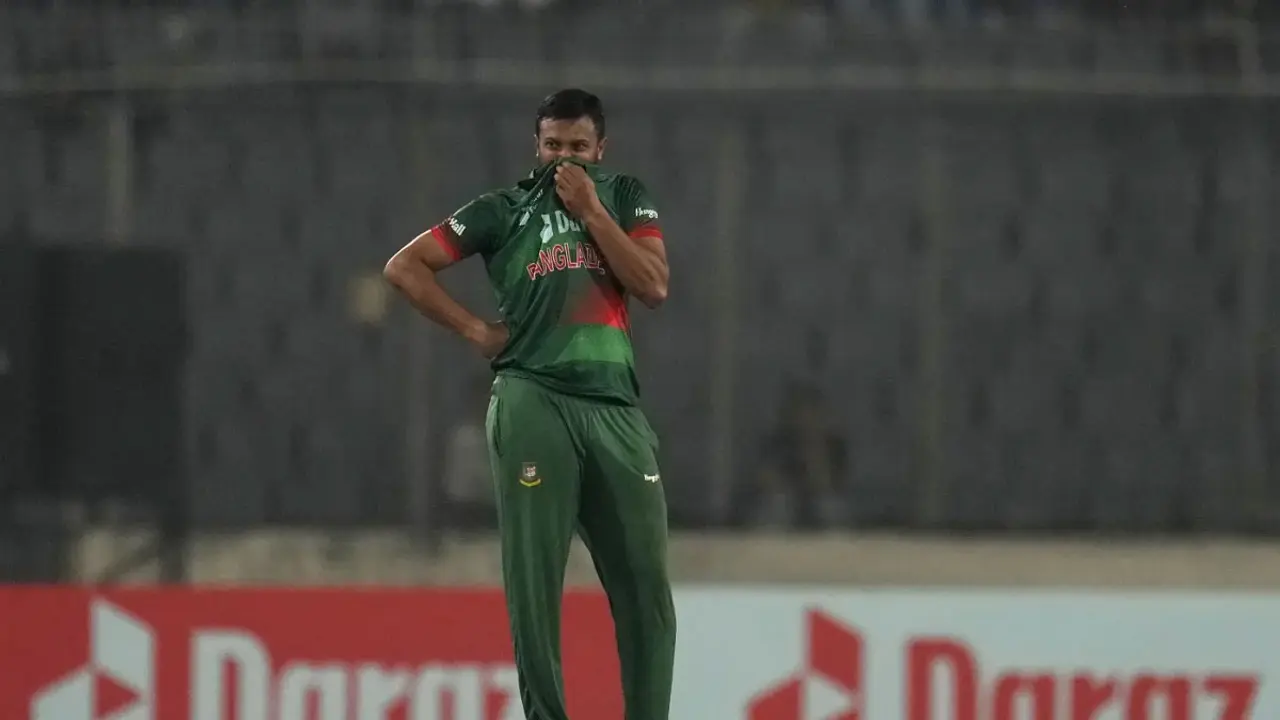 শ্রীলঙ্কার বিপক্ষে ‘পেইন কিলার’ খেয়ে খেলেছেন সাকিব