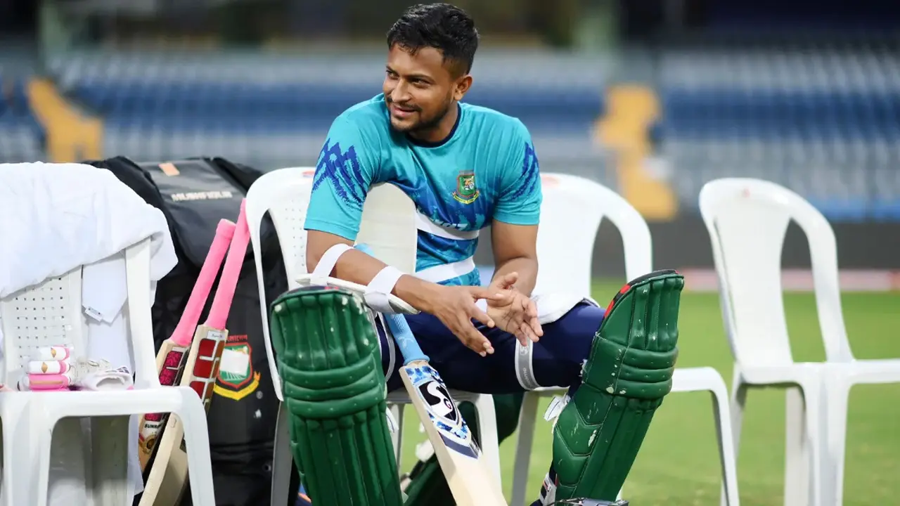 কোথায় থাকবেন সাকিব, নিউজিল্যান্ড নাকি নির্বাচনের মাঠে?