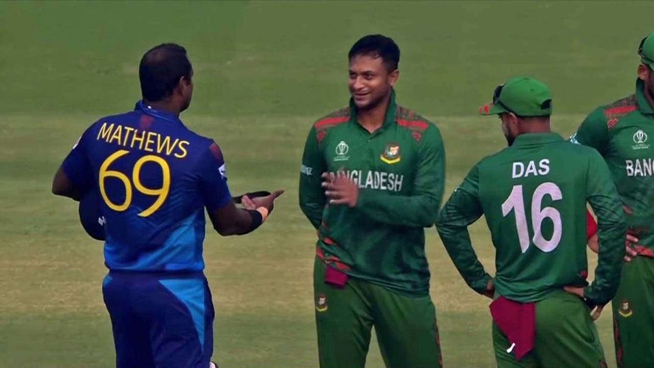 বিশ্বক্রিকেটে সাকিবকে নিয়ে নিন্দার ঝড়