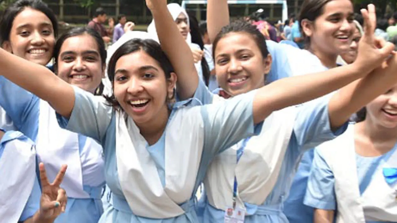 ৯৫৩ প্রতিষ্ঠানের শতভাগ পরীক্ষার্থী পাস