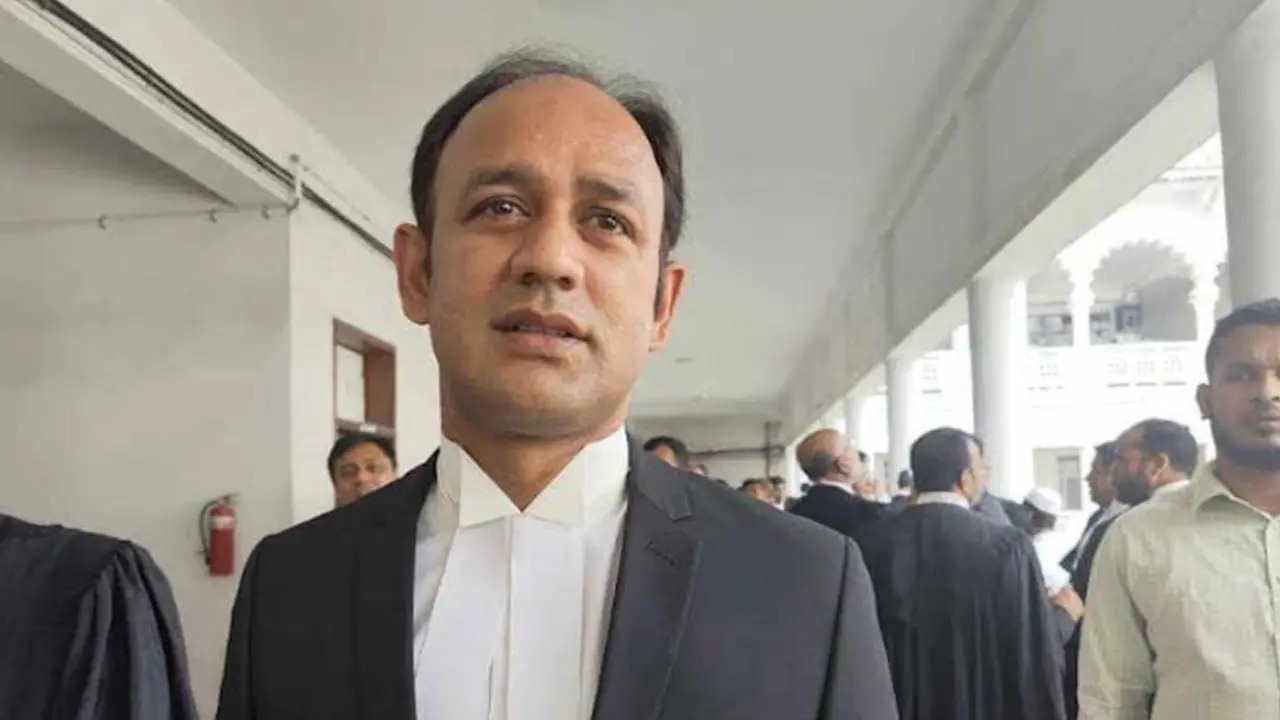 স্বতন্ত্র প্রার্থী হিসেবে নির্বাচন করার ঘোষণা ব্যারিস্টার সুমনের