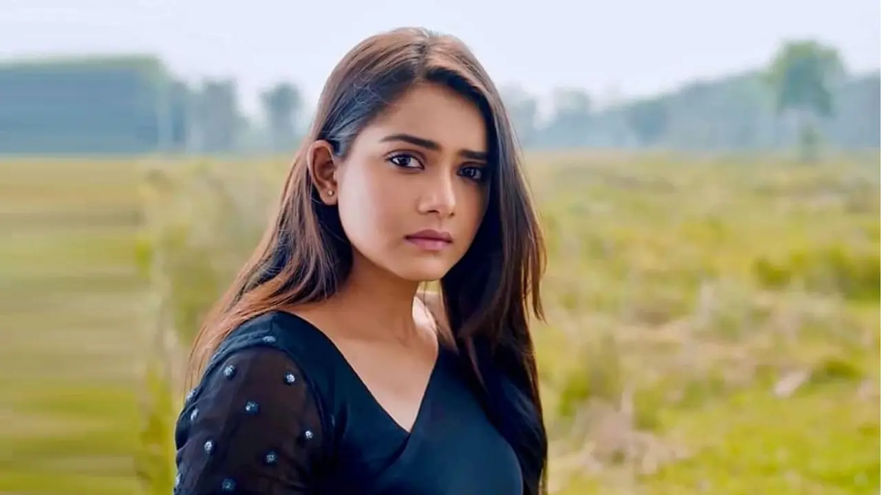 ফের ক্ষমা চাইলেন তানজিন তিশা, তুলে নিলেন অভিযোগ