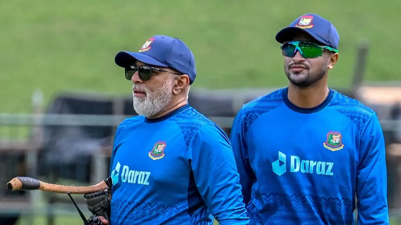 বিশ্বকাপ ব্যর্থতার দায় নিজের কাঁধে নিলেন হাথুরুসিংহে