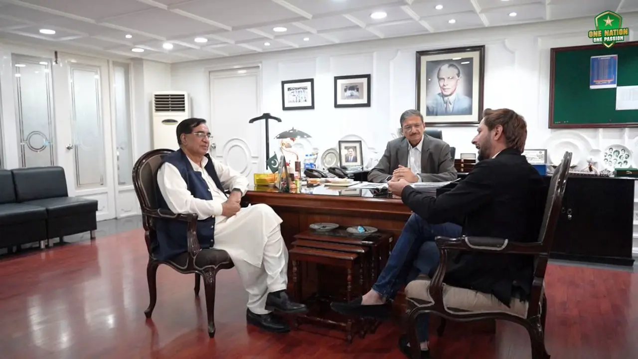 বিশ্বকাপ ব্যর্থতায় আফ্রিদির শরণাপন্ন পিসিবি