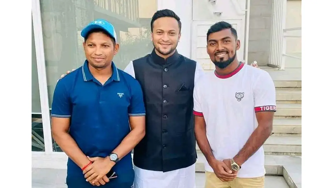 সাকিবের জন্য দোয়া চাইলেন রনি