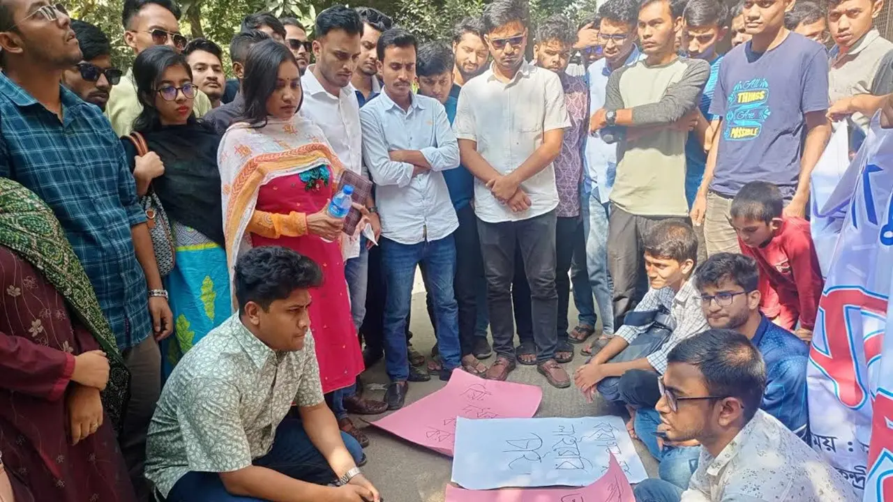 ভিসি আসে ভিসি যায় লাইব্রেরির কোনো পরিবর্তন নাই