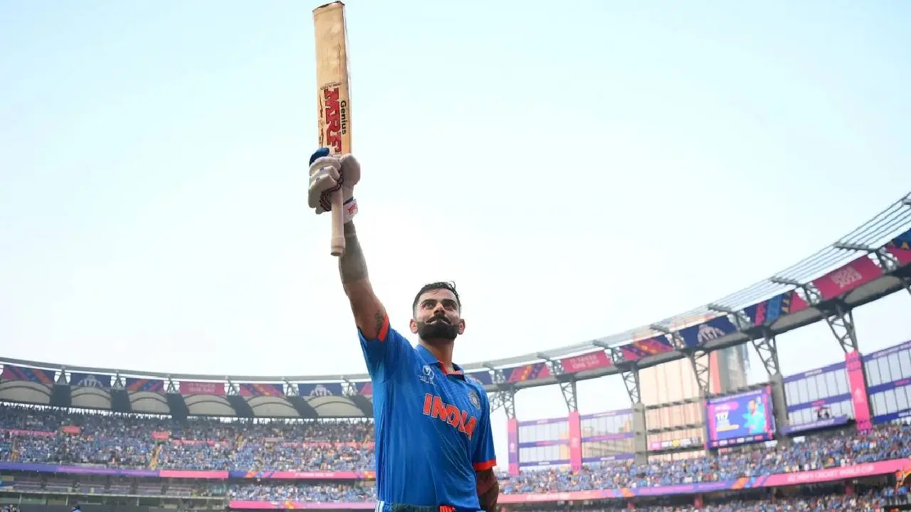 এক ইনিংসেই তিন রেকর্ড কোহলির