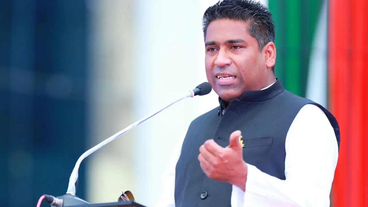 অবশেষে স্বতন্ত্র প্রার্থী হলেন সাদিক আব্দুল্লাহ