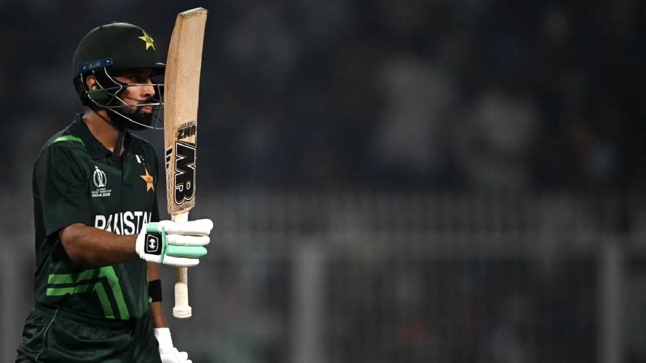 বাংলাদেশকে ৭ উইকেটে হারাল পাকিস্তান