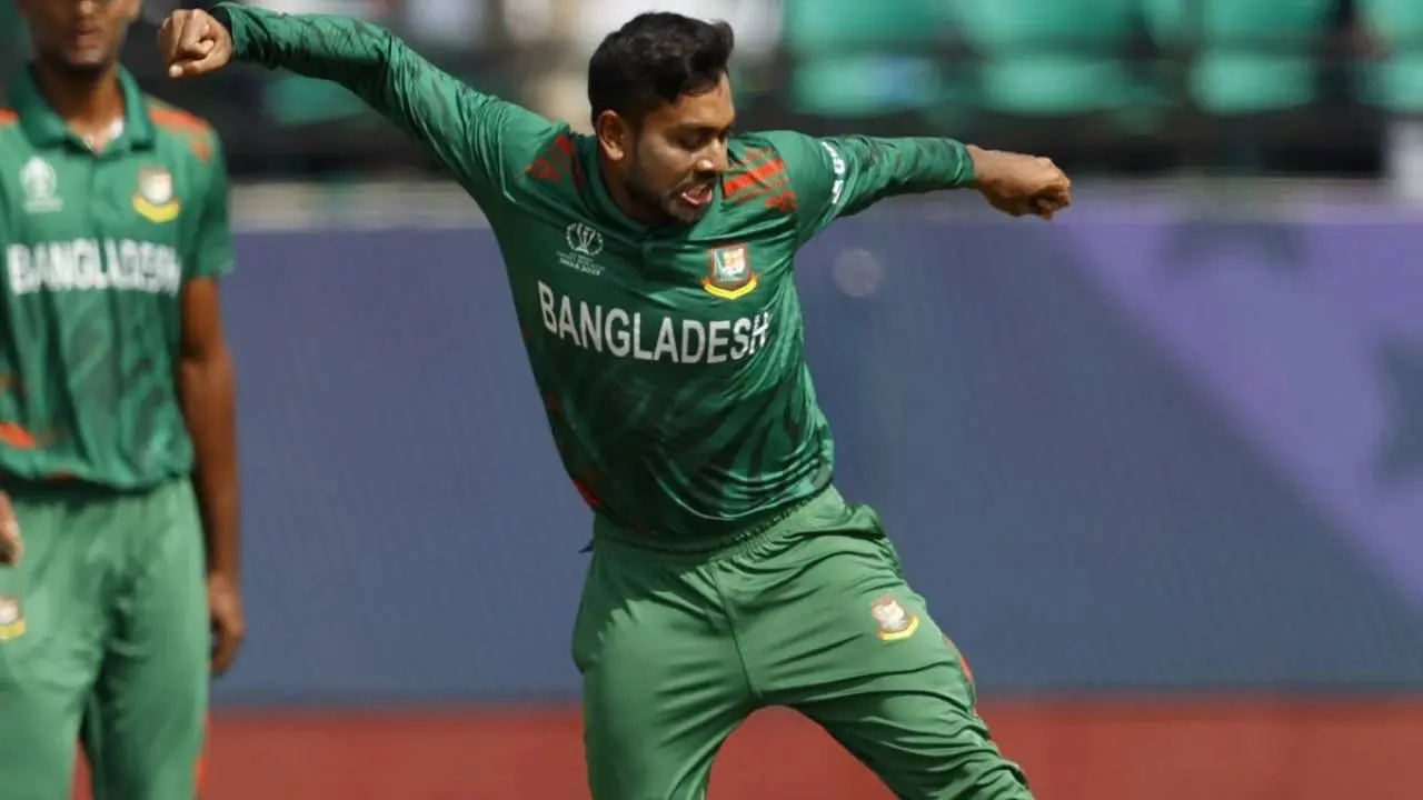 ম্যাচ সেরা হয়ে যাদেরকে কৃতিত্ব দিলেন মিরাজ